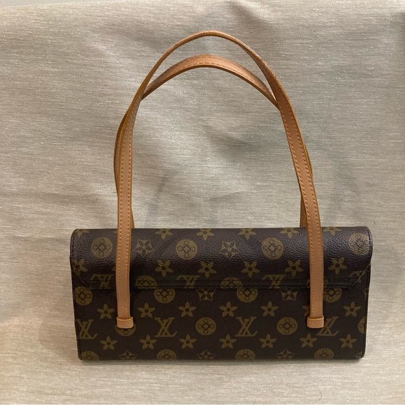 UNBRANDED Made in Mexico Little Baguette Style Shoulder Bag with Internal Pocket - Picture 4 of 12